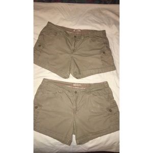 Women’s Natural Reflections Shorts size 18 (2 PR)